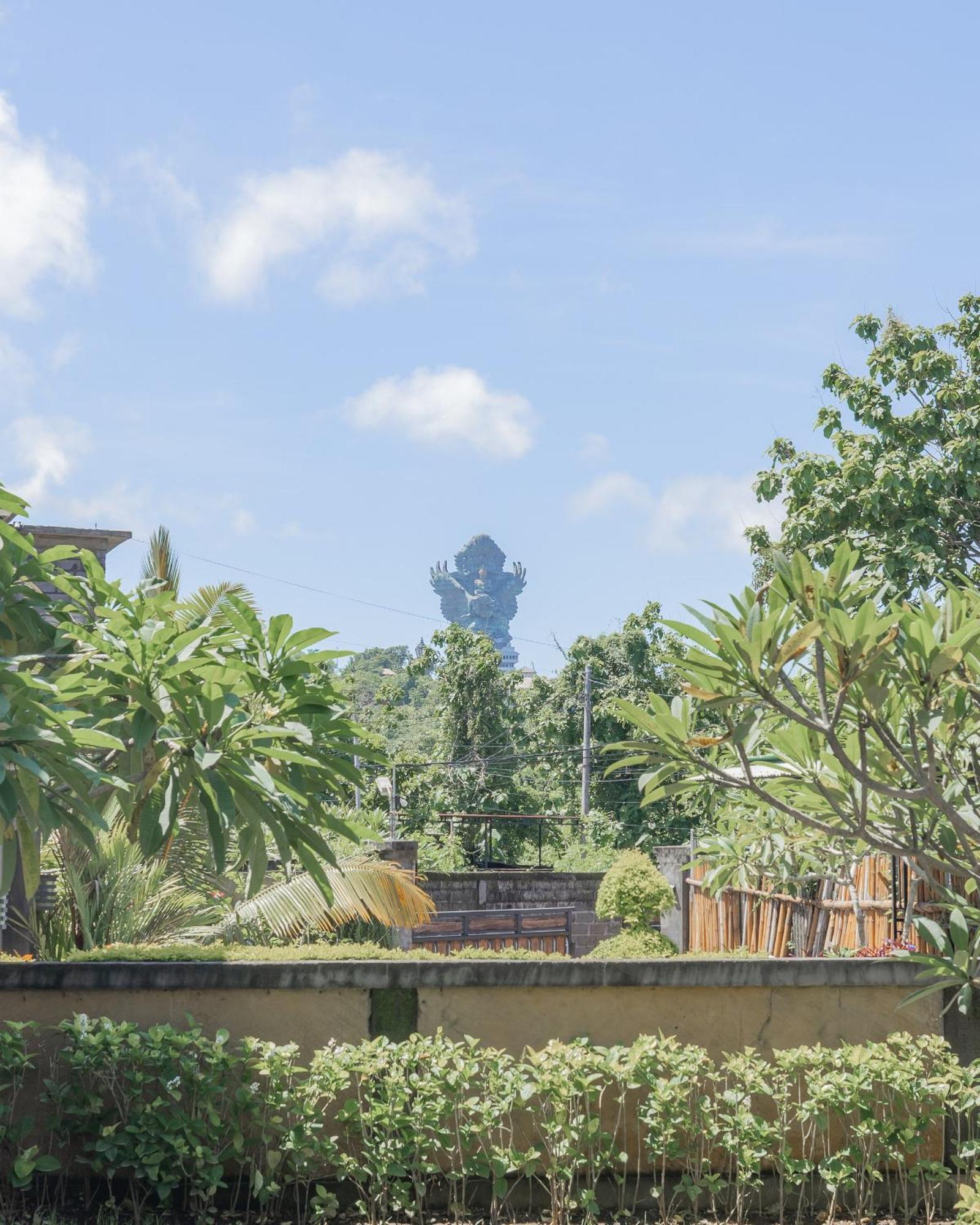 ホテル The Bingin Sari Jimbaran エクステリア 写真